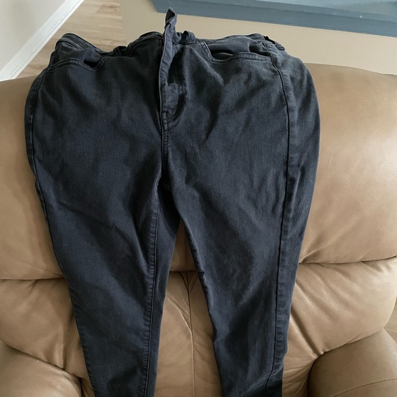 Barely Worn Dark Blue AE Jeggings - Picture 1 of 3